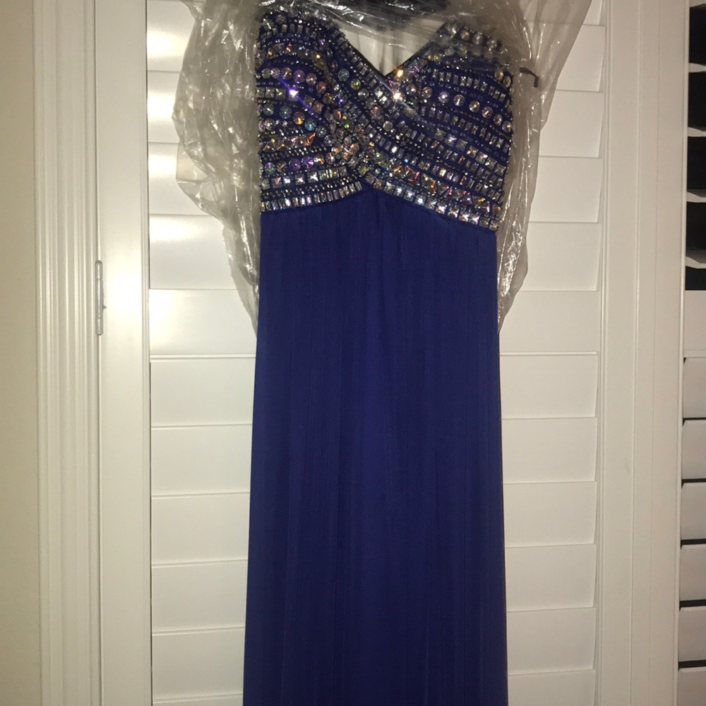 Prom dress sz 1/2